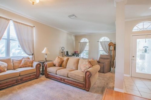 10118 Arbor Run Dr, Tampa FL 33647-2955 exterior