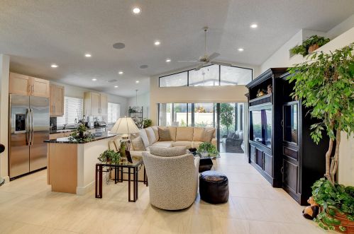 6172 Bay Is Dr, Boynton Beach FL exterior