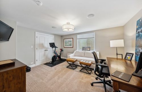 670 Bryan St, Elmhurst IL 60126-4342 exterior