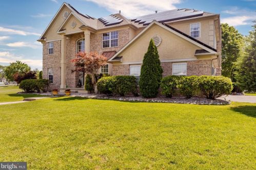 5 Turtle Creek Dr, Harrison Township, NJ 08062-2809