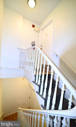 1410 6 St, Philadelphia PA 19147-5841 exterior