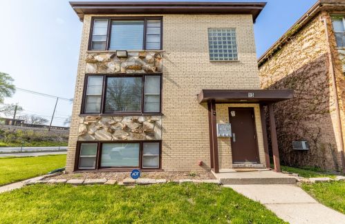 15 137th St, Chicago, IL 60827-1718