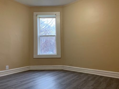 6040 Eberhart Ave, Chicago IL 60637-2404 exterior