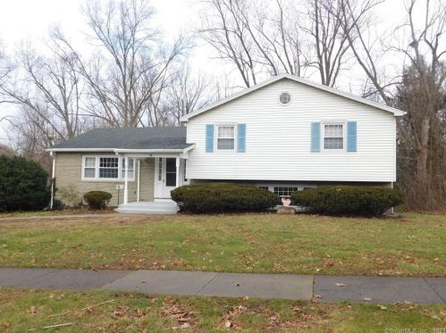 110 Constitution St, Wallingford, CT 06492-3825