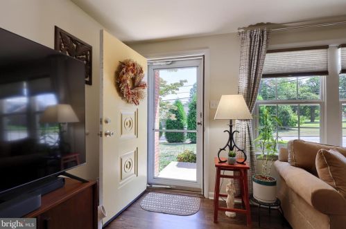 764 Centerville Rd, Lancaster, PA 17601-1484