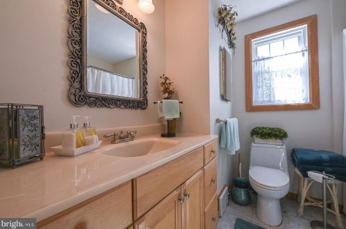 918 Church St, Limerick PA 19468-2123 exterior