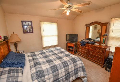 4849 Mohawk Ave, Milwaukee WI 53217-5034 exterior