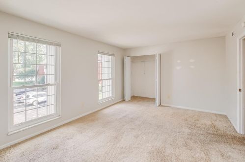 4263 Frst De Vl Dr, Saint Louis MO 63129-1805 exterior