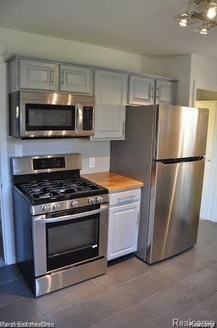 462 Southlawn Blvd, Bham MI  48009-2006 exterior