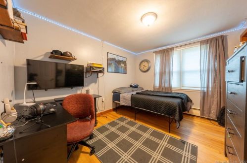 9 Pne Dr, Windsor CT 06095-3531 exterior