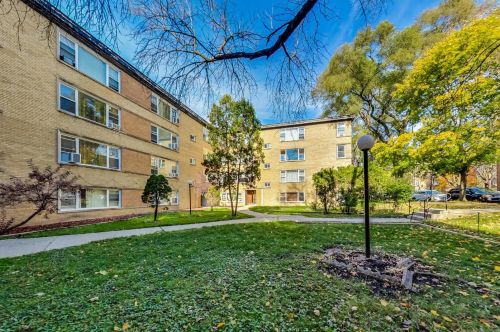 6122 Damen Ave, Chicago, IL 60636-2133