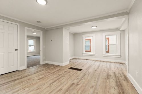 27 Un St, Taunton MA 02780-3312 exterior