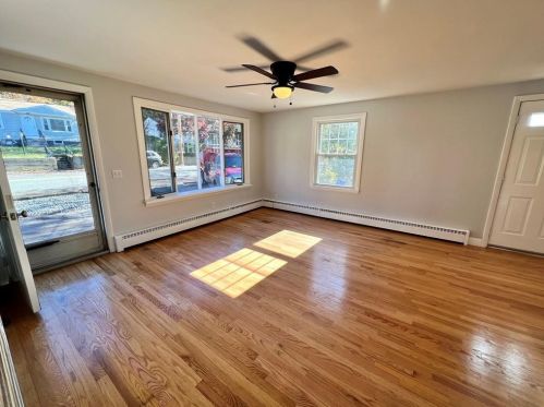 173 Pilgrim Ave, Coventry, RI 02816-4218