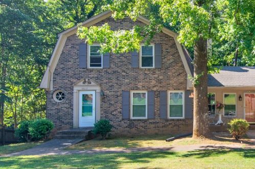 5015 Leeshire Trl, Tucker, GA 30084-3007