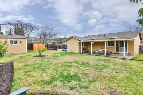 1235 Traughber St, Milpitas CA 95035-4019 exterior