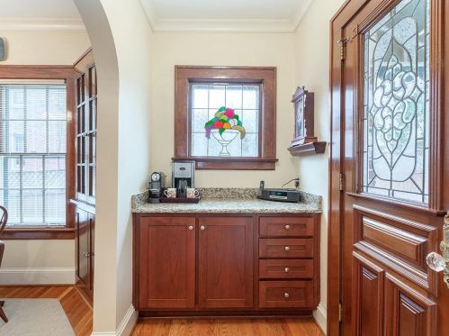 190 Bolling Rd, Atlanta GA 30305-3104 exterior