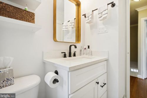 625 Alfred St, Alexandria VA  22314-1822 exterior