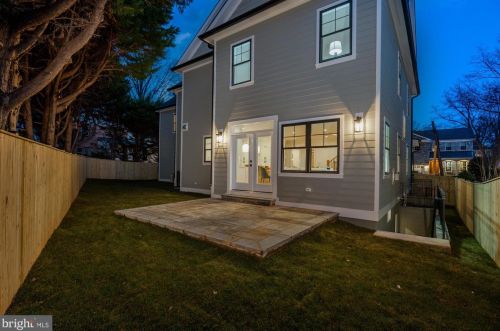 5805 Beech Ave, Bethesda MD  20817-3407 exterior