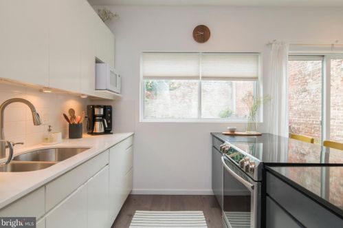 2030 Fletcher St, Philadelphia PA 19125-1539 exterior