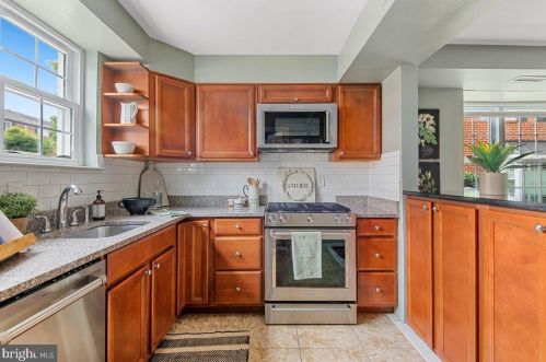 3824 Ingalls Ave, Alexandria VA 22302-1810 exterior