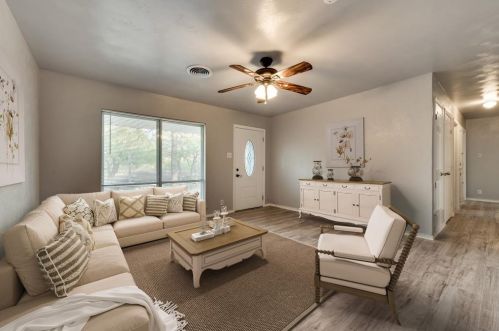 1221 Oak Dr, Denison TX  75020-1226 exterior