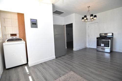 334 Vermont Ave, Turlock CA 95380-5332 exterior