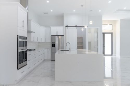 2595 18 Ave, Naples FL 34120-3693 exterior