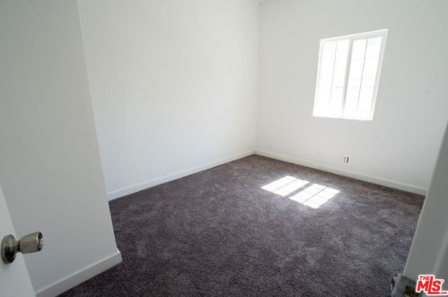 119 Augusta St, Bakersfield CA  93307-1633 exterior