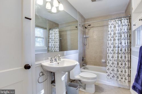 1841 Birch Rd, Mc Lean VA 22101-5317 exterior