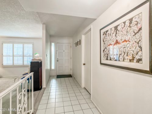 5654 12 St, Phoenix AZ 85086-7358 exterior