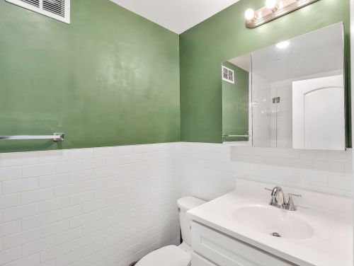 512 4th St, Union City NJ  07087-2802 exterior