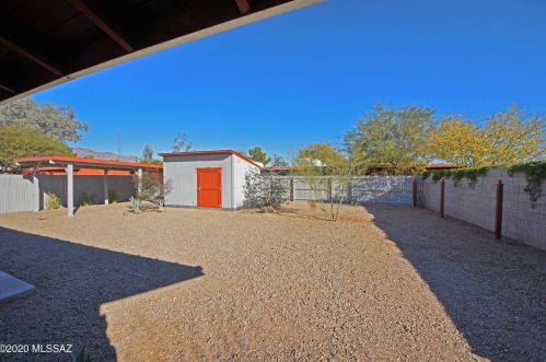 3008 Dickson Dr, Tucson AZ 85716-1722 exterior