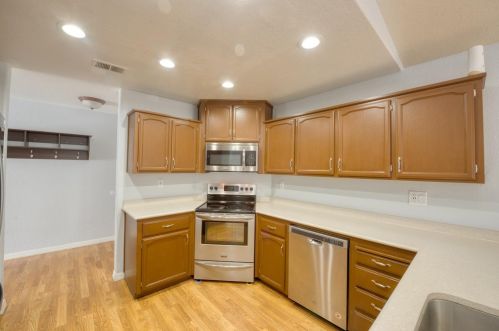 3927 Paula Ct, Turlock CA  95382-8507 exterior