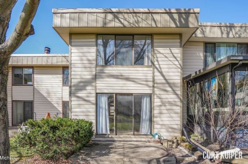 4044 Norway St, Grand Rapids MI  49546-6156 exterior