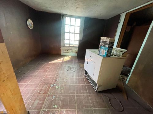 681 Ira St, Atlanta GA  30310-2131 exterior