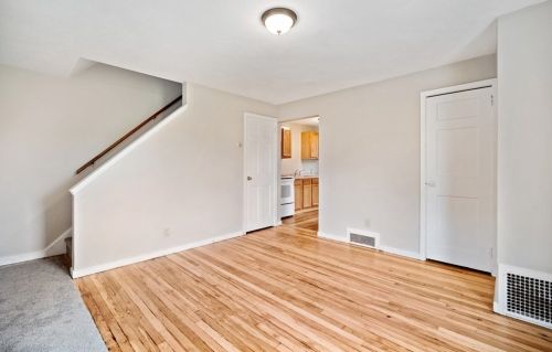 85-91 Putnam Cir, Springfield MA exterior