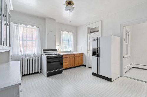 1675 Beechwood Blvd, Pittsburgh PA 15217-1713 exterior