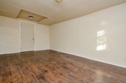 2005 5th St, Hempstead TX 77445-4702 exterior