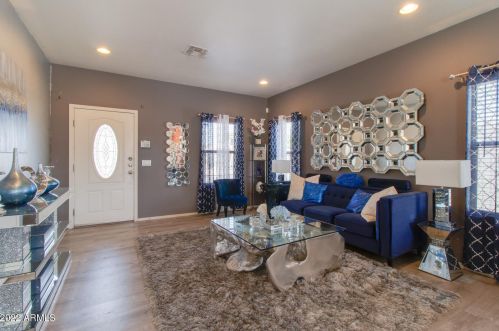 5911 Albeniz Pl, Phoenix AZ  85043-1973 exterior