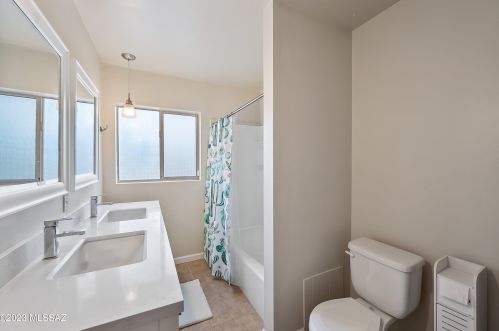 4441 Bear Canyon Rd, Tucson AZ  85749-9649 exterior