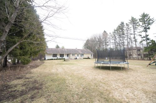 8733 Spruce Rd, Milwaukee WI 53217-1520 exterior