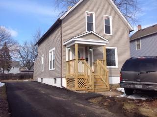 940 2 Ave, Aurora IL  60505-3827 exterior