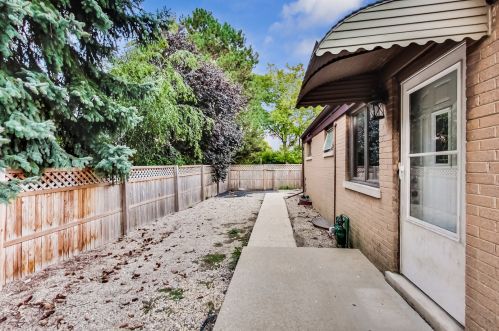 6878 Lehigh Ave, Chicago IL  60646-1406 exterior