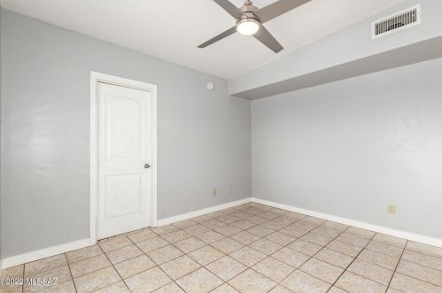 225 Columbia St, Tucson AZ  85714-2517 exterior