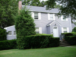 74 Longfellow Rd, Newton, MA 02462-1508