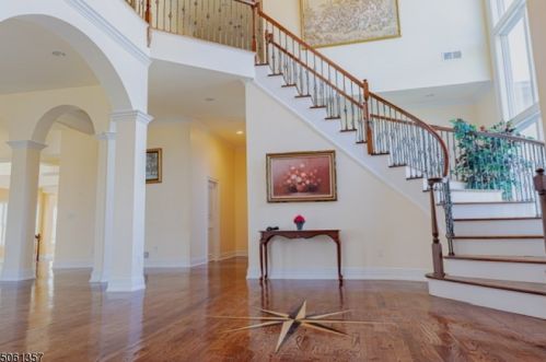 5 Poinsetta Ct, Kinnelon, NJ 07405-3007