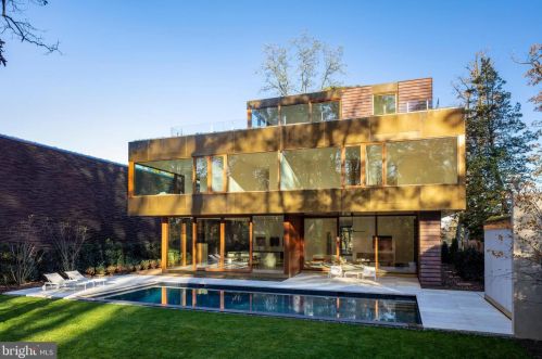 3131 Chain Brg Rd, Washington DC 20016-3301 exterior