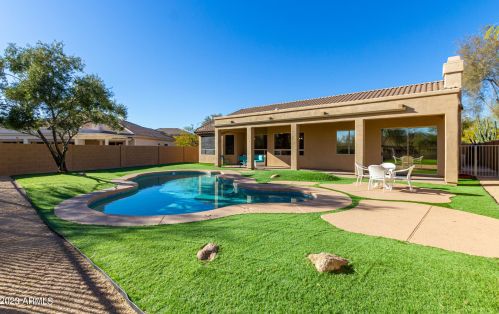 22037 55th St, Phoenix AZ  85054-7151 exterior