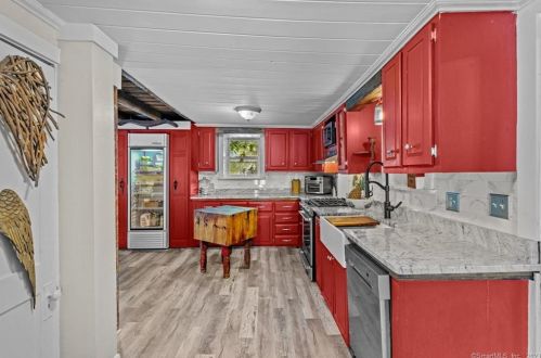 114 Franklin St, Killingly CT 06239-3507 exterior