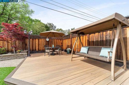 907 Hastings Dr, Concord CA 94518-3821 exterior